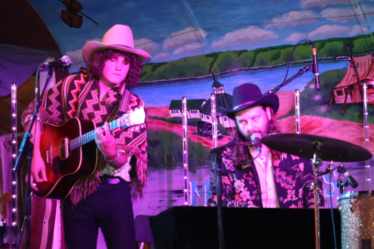 Shaking it up at the Salt Shaker Local news